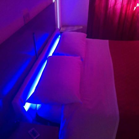 Hotel Houston Livorno - Struttura Esclusivamente Turistica - Not For Business Or Workers Ngoại thất bức ảnh