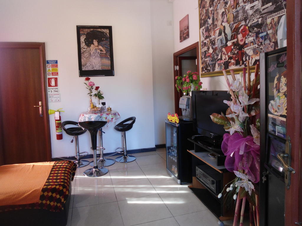 Hotel Houston Livorno - Struttura Esclusivamente Turistica - Not For Business Or Workers Ngoại thất bức ảnh