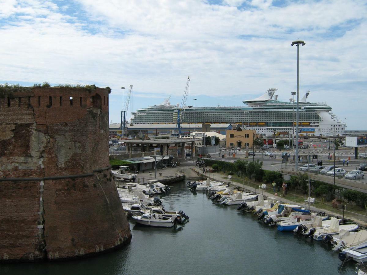Hotel Houston Livorno - Struttura Esclusivamente Turistica - Not For Business Or Workers Ngoại thất bức ảnh