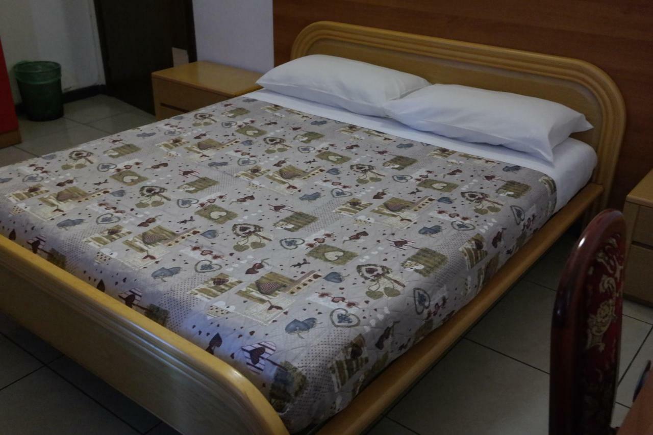 Hotel Houston Livorno - Struttura Esclusivamente Turistica - Not For Business Or Workers Ngoại thất bức ảnh