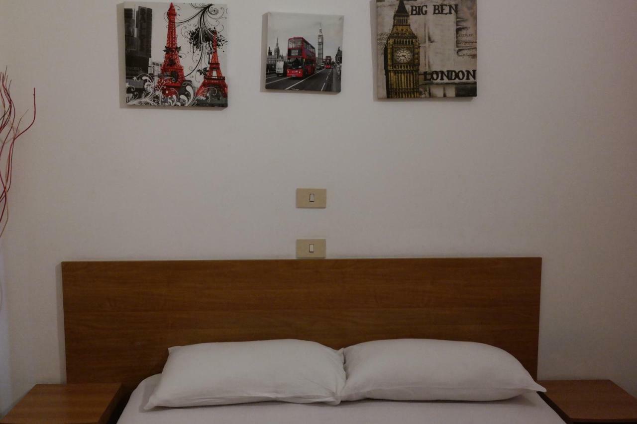 Hotel Houston Livorno - Struttura Esclusivamente Turistica - Not For Business Or Workers Ngoại thất bức ảnh