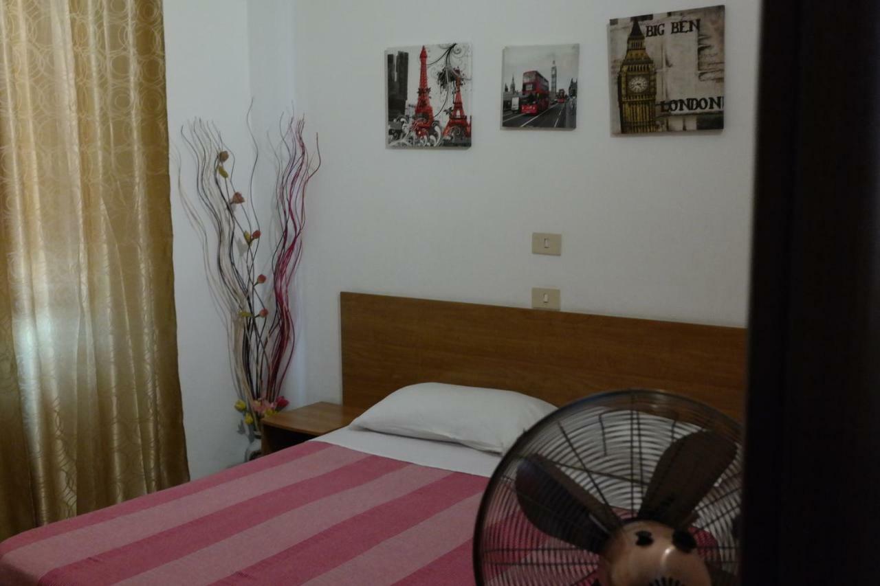 Hotel Houston Livorno - Struttura Esclusivamente Turistica - Not For Business Or Workers Ngoại thất bức ảnh