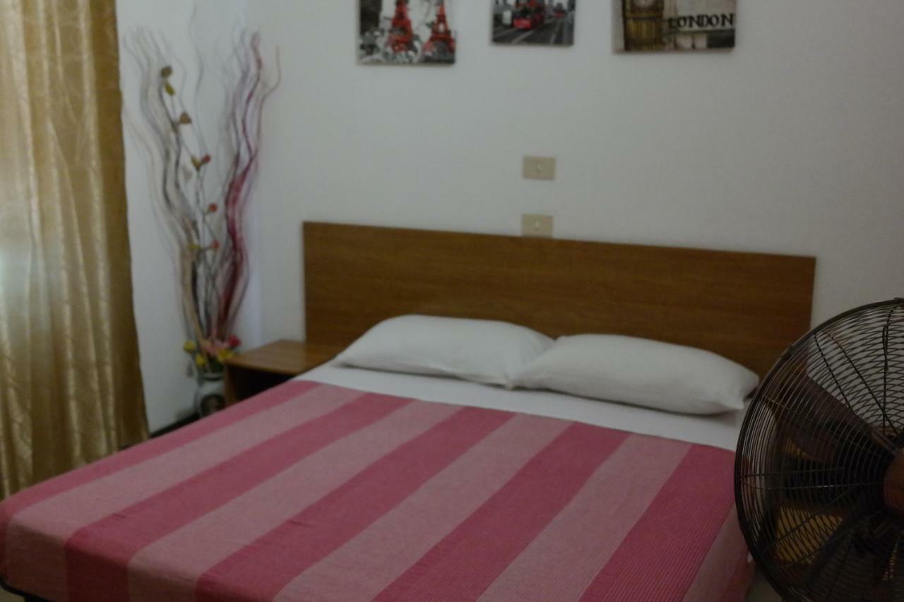 Hotel Houston Livorno - Struttura Esclusivamente Turistica - Not For Business Or Workers Ngoại thất bức ảnh