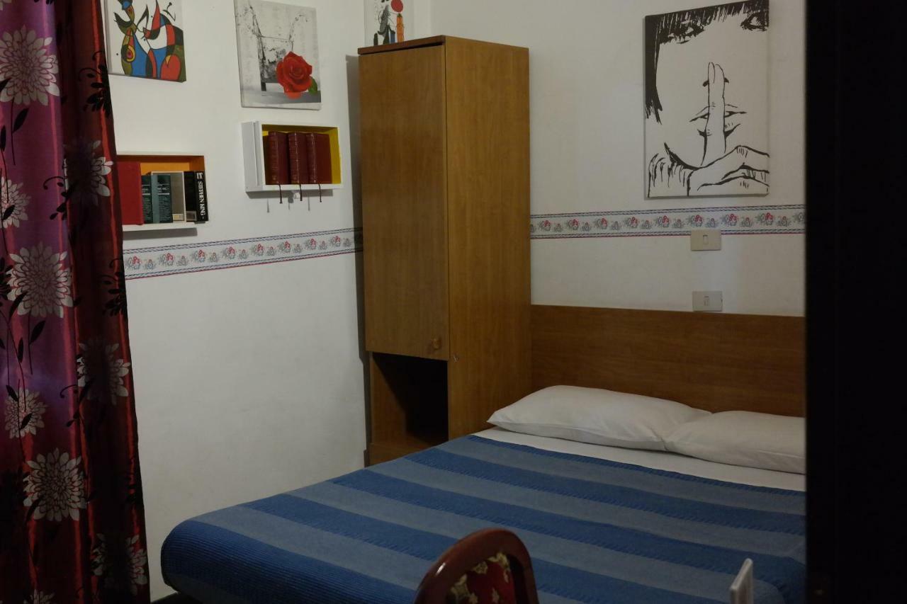 Hotel Houston Livorno - Struttura Esclusivamente Turistica - Not For Business Or Workers Ngoại thất bức ảnh